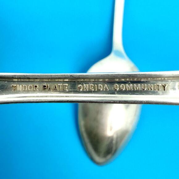 Lot of 4 Silverplate Serving Spoon/Fork VTG Oneida Diagonal Floral Queen Bess II - Picture 4 of 5